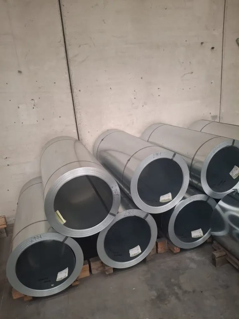 lavorazioni-metalliche-per-curve-speciali-e-pezzi-forati