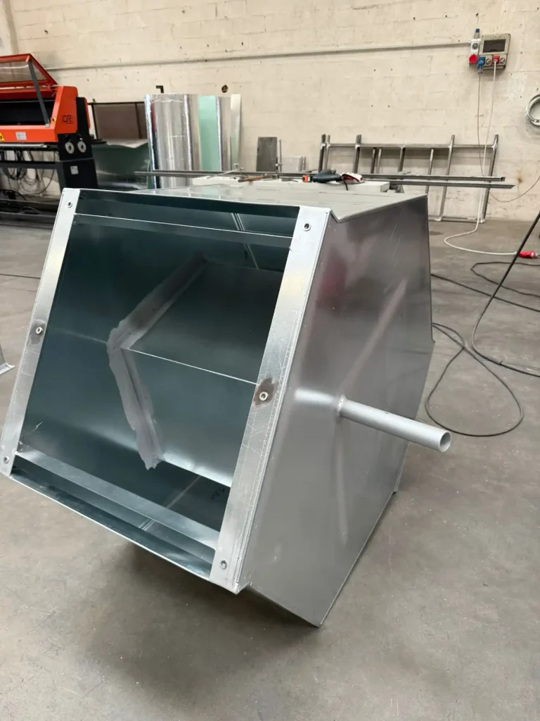 produzione-curve-45-o-90-gradi-per-impianti-trattamento-aria