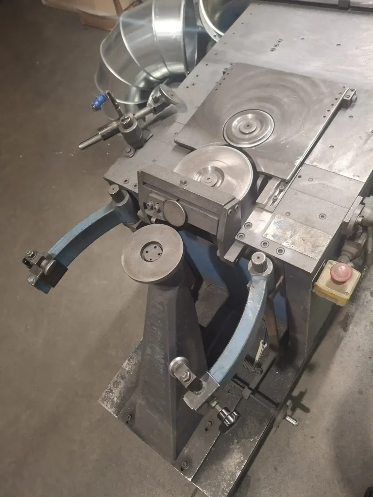 rinforzo e finitura di componenti in metallo 768x1024