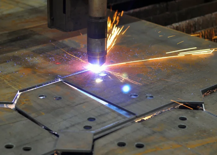 taglio-al-plasma-per-lamiera-e-carpenteria-industriale